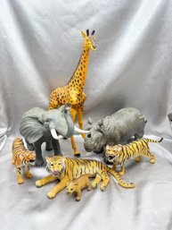 (A-89) VINTAGE SET OF 7 PLASTIC SAFARI WILD ANIMAL MODELS