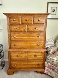 (BR) VINTAGE SOLID OAK SEVEN DRAWER GENTLEMAN'S CHEST DRESSER - JAMESTOWN STERLING - 56' BY 37' BY 20'