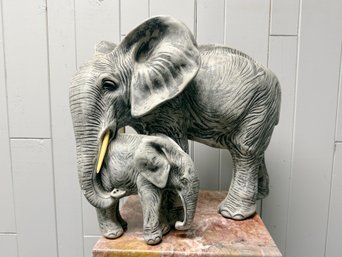 (P-71) VINTAGE MOTHER & CALF ELEPHANTS RESIN SCULPTURE BY VANGUARD STUDIOS - SEE MISSING TUSK - 18' BY 16'