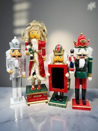 (A-94) VINTAGE SET OF 4 WOODEN HAND PAINTED NUTCRACKER XMAS DECORATION-1 MUSICAL