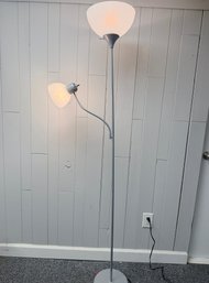 (P-105) ADJUSTABLE FLOOR LAMP WITH TWO GLASS SHADES -WORKING