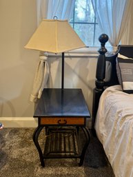(UPBR) VINTAGE END TABLE LAMP COMBO PIECE, WORKING