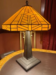 (O) VINTAGE ARTS & CRAFTS, MISSION STYLE STAINED GLASS TABLE LAMP - 24'