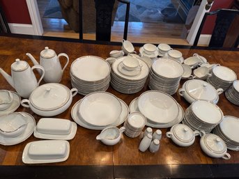 (DR) FULL VINTAGE SET OF 'ST. REGIS' JAPAN FINE CHINA DINNERWARE - 159 PIECES, SEE BREAKDOWN BELOW