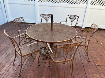 (YARD) CAST ALUMINUM PATIO TABLE & SIX MATCHING CHAIRS - NEEDS RE-FINISHING - 48' ROUND BY 28'H