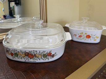(U-17) TWO PIECE OF VINTAGE CORNING WARE BAKE WARE WITH GLASS COVERS LA ROMARIN & WILDFLOWER - SEE SIZES