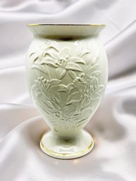 (A-48) VINTAGE LENOX-IVORY CHINA TIGER LILY VASE-GOLD TRIM-APPROX. 8' TALL
