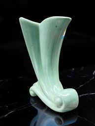 (A-67) VINTAGE CORNUCOPIA CERAMIC VASE-ART DECO-APPROX. 8' TALL