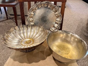 (BASE) TRIO OF VINTAGE SILVER PLATE SERVING PIECES - 10' -13'