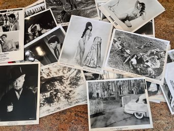 (PHOT-26) COLLECTION OF 50 VINTAGE BLACK & WHITE PHOTOS - MOVIE PUBLICITY, NEWS EVENTS, FASHION, PIN UP -8X10