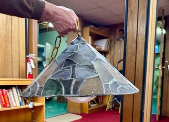 (BASE) VINTAGE STAINED GLASS HANGING LIGHT WITH CHAIN - APPROX: 14' W