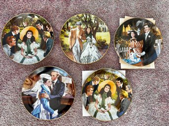 (B-28) COLLECTION OF FIVE VINTAGE PORCELAIN COLLECTOR PLATES -MGM, SCARLET,GONE WITH THE WIND SET - APPROX: 9'
