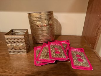 (BA-30) COLLECTION OF VINTAGE GOLD ACCESSORIES, TRASH PAIL, TISSUE BOX & 6 LIGHT SWITCH PLATES