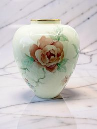 (A-30) VINTAGE LENOX CHATSWORTH VASE-IVORY PORCELAIN W/24 KT GOLD TRIM-APPROX. 9' TALL