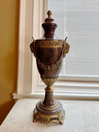(P-6) VINTAGE NEOCLASSICAL STYLE LIDDED URN WITH GOLD LION DETAIL - 19' BY 7'