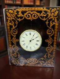 (A-27)) VINTAGE DECORATIVE WOOD FAKE BOOK W/WORKING CLOCK IN CENTER-GERMANY QUARTZ MOVT