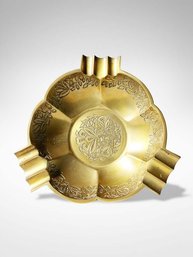 (A-35) VINTAGE HEAVY INDIAN BRASS HAND ETCHED ASHTRAY