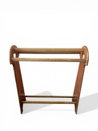 Wood Blanket Rack With Heart Cut-outs