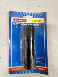 3.5 Inch Mini Flashlight, Lighting