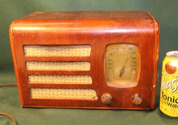 Transitone Electric Radio In Wood Case, Working ?, 11x5x7'H  (114)