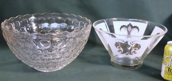 2 Large Glass Bowls, 10 & 12'D   (117)