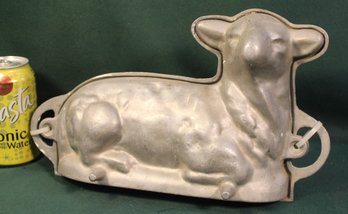 Aluminum Antique Lamb Cake Mold, 13x8'   (12)