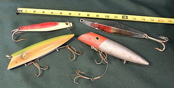 4 Large Fishing Lures  (151)