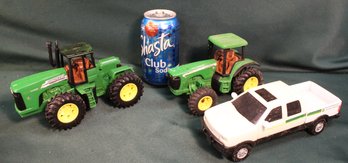3 John Deer Toy Tractors & Truck  (151)