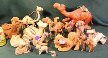 16 Camel Figurines - One Onyx  (176)
