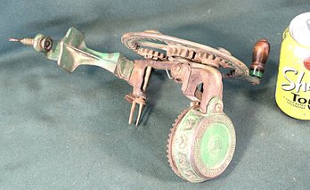 Antique Cast Iron Apple Peeler, Reading Hardware Co. PA (Missing Blade)    (223)