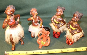 4 Figurines Marked Japan & One Unmarked  (238)
