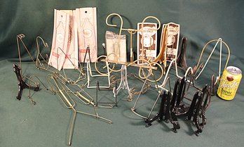 30 Plate Hangers& Holders  (242)