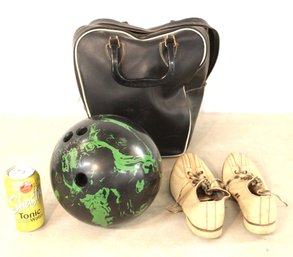 Vintage Ladies Bowling Ball (Manhattan MR RT001) W/ Shoes & Carrying Bag  (259)