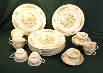 'Style House' Japan Dinnerware - 7 Dinner Plates, 4 Saucers, 10 Cups   (260)