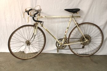 Vintage Peugot All Original 10 Speed Road Bicycle, Complete Ans Original, 24' Wheels  (278)