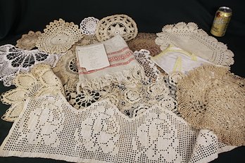 1876 Commemorative Textile & Doilies, Braided Seat Pad, Linens  (286)