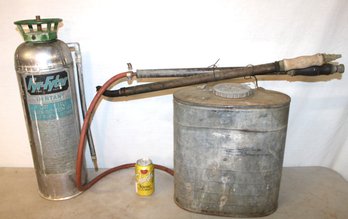 Fyr-Fyter Fire Extinguisher, 24'H & Indian Backpack/Sprayer Piss Pump (as  Is)   (329)