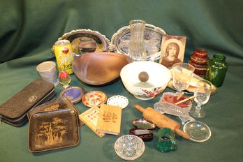 Assorted Vintage Mixed Lot   (331)