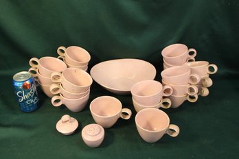 Metlox Mid Century Speckled Pink Bowl & 22 Cups, Lid & Vernon Pepper  (332)