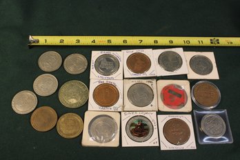 19 Casino Tokens   (343)