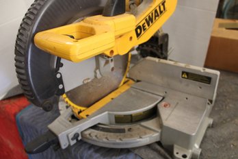 De Walt 12' Compound Mitre Saw, Blade & Operation Manual, Working  (355)