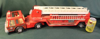 Vintage Nylint Aerial Hook & Ladder Fire Truck, 31' Long  (386)