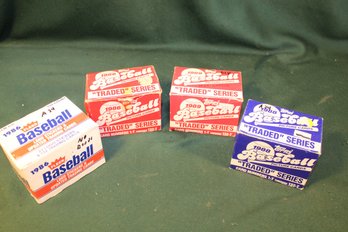 1986 & 1989 Topps, 1986 Fleer & 1988 Topps Baseball Trading Cards  (389)
