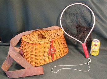 Vintage Very  Nice Fishing Creel & Fish Net  (397)