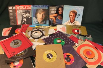 59  45RPM Vinyl Records ,  W/sleaves, 60s & 70s    (59)