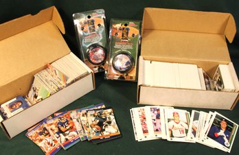 1990 Pro Set Football Cards, Baseball Cards & Mark McGuire & Greg  Maddux Yo Yo Toys (75)
