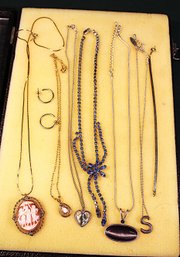 Vintage Costume Jewelry -  6 Necklaces, Bracelet & Pair Earrings   (81)
