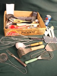 Assorted Vintage Kitchen Lot  (83)