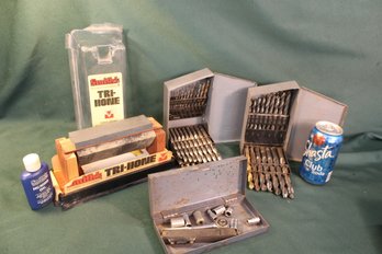 Drill Bits & Smith's Tri Hone 3 Stone Sharpening System  (96)