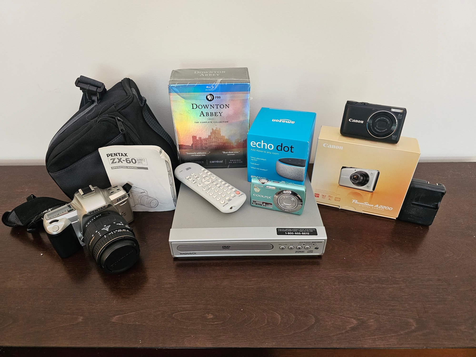 Household Electronics Lot - Digital Cameras, DVD Player Echo Dot #2607 ...